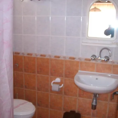 纳丽旅馆 拉夫达