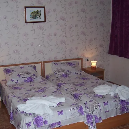 纳丽旅馆 拉夫达